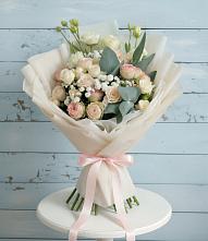 Букет цветов из:  Розы и Лизиантусы в Боргустанской