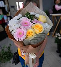 Букет цветов из:  Герберы, Розы и Хризантемы в Боргустанской