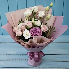 Букет цветов из:  Розы и Лизиантусы в Боргустанской