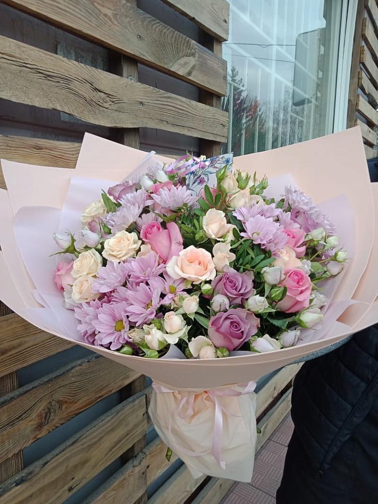 Букет цветов из: Розы и Хризантемы в Боргустанской