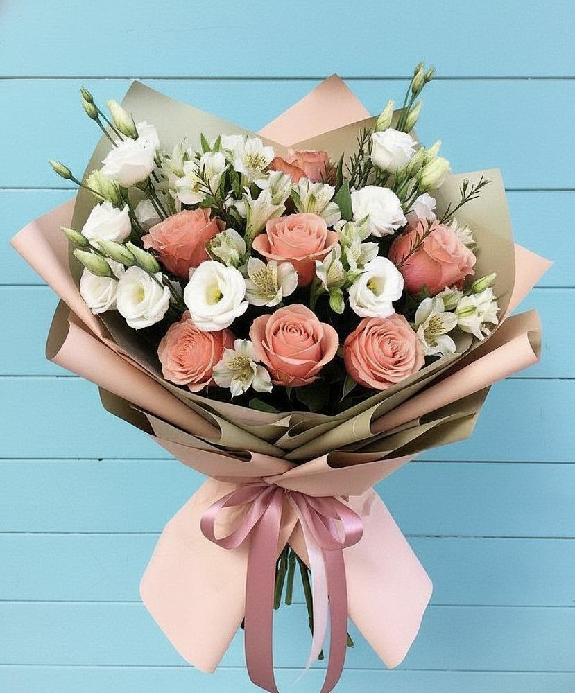 Букет цветов из: Розы, Альстромерии и Лизиантусы в Боргустанской