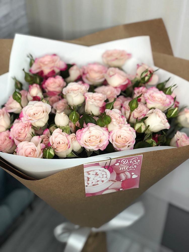 Букет цветов из: Розы в Боргустанской