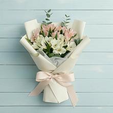 Букет цветов из:  Альстромерии в Боргустанской