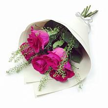 Букет цветов из:  Розы в Боргустанской