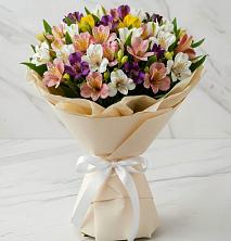 Букет цветов из:  Альстромерии в Боргустанской