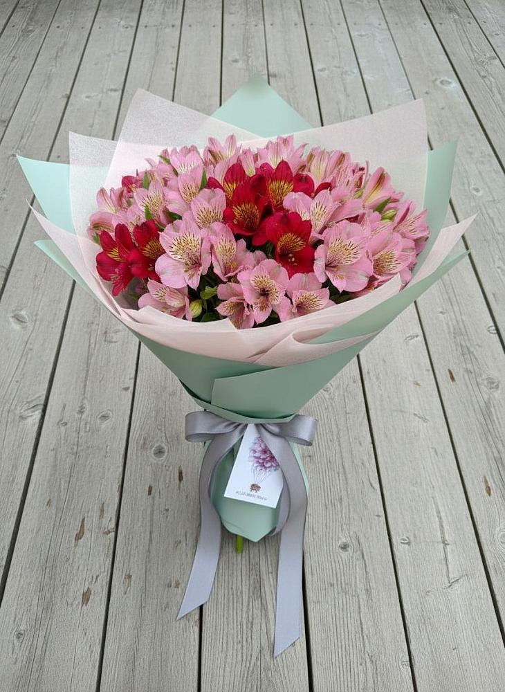 Букет цветов из: Альстромерии в Боргустанской