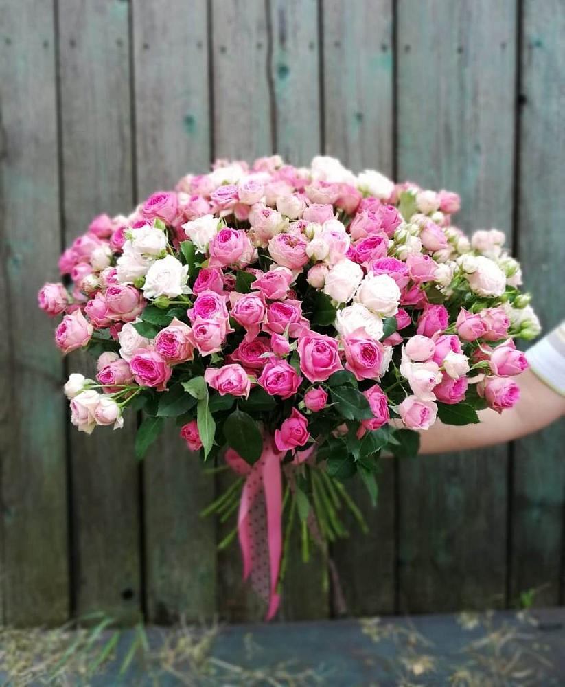 Букет Розовые кустовые розы Натали и Лав Лидия в Боргустанской