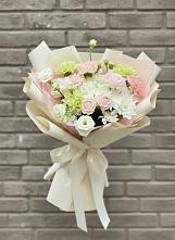 Букет цветов из:  Гвоздики, Розы, Лизиантусы и Хризантемы в Боргустанской