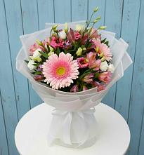 Букет цветов из:  Герберы, Альстромерии и Лизиантусы в Боргустанской