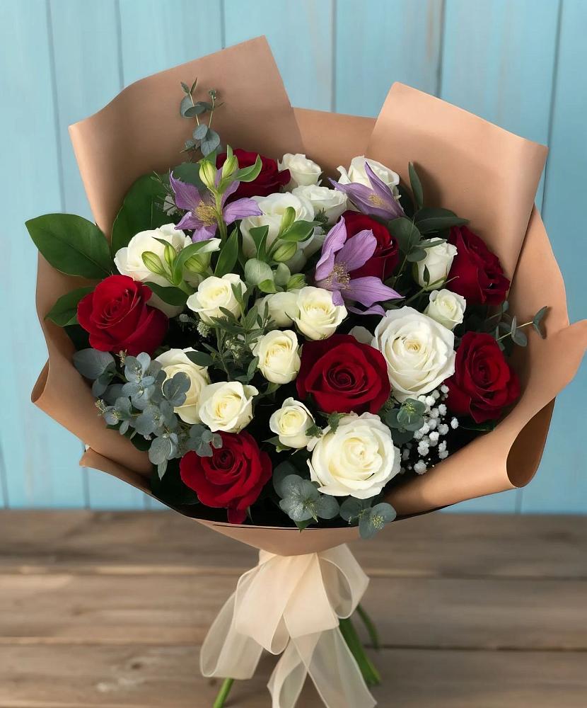 Букет цветов из: Розы и Альстромерии в Боргустанской